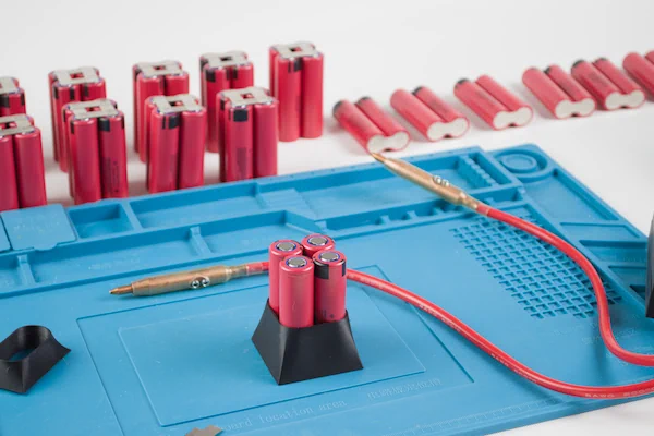 Liitium-ioon elemendid